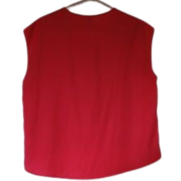 H&M Divided Red Sleeveless Top with Black Skull Design Size - Picture 3 of 6